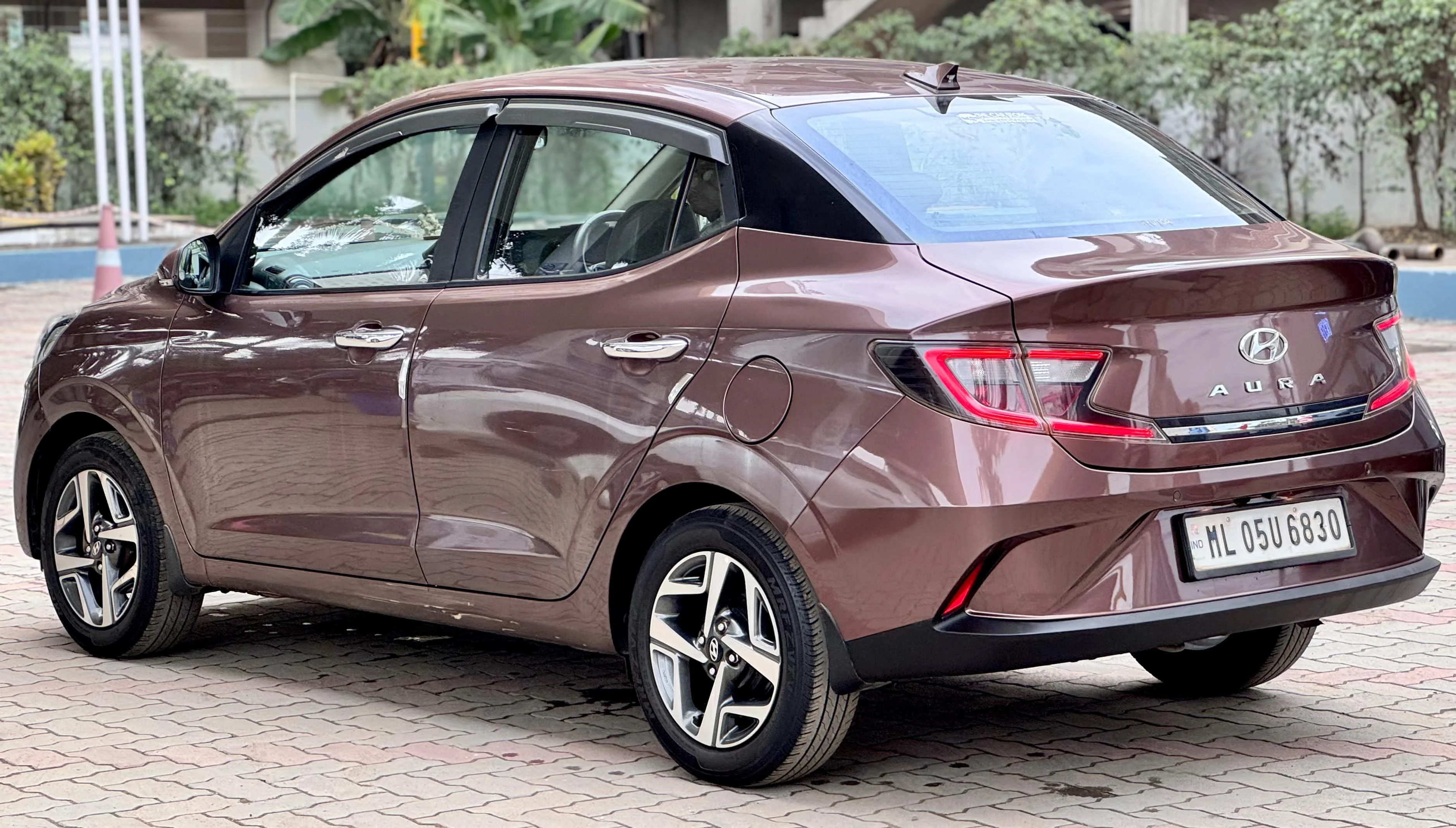 Hyundai Aura - Thumbnail 4